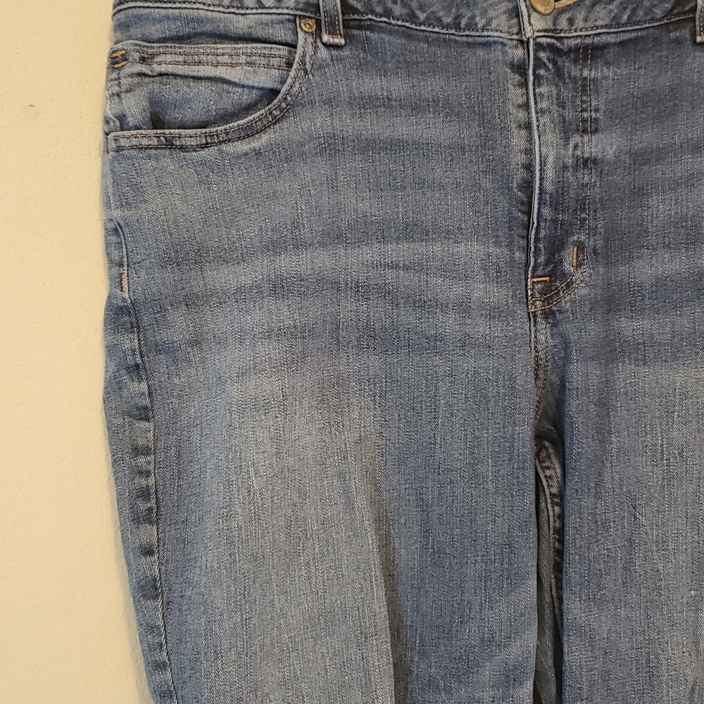 Maurices Faded Blue Ripped Skinny Jeans - Picture 4 of 5